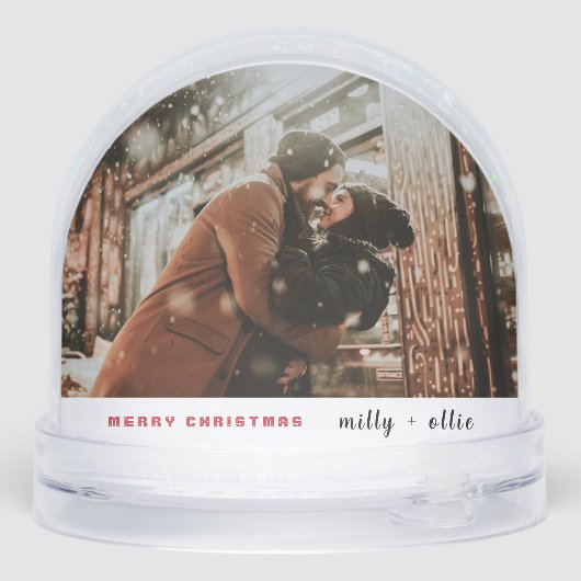 Stylish Christmas | Modern Trendy Couple Photo Met Sneeuwbol (Achterkant)