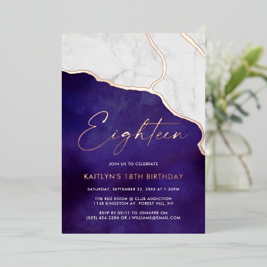 Stylish Geoed Marble 18th Birthday Real Folie Uitnodiging (Staand Voorkant)