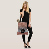 Stylish Girly Roos Gold Glitter Leopard Monogram Tote Bag (Op model)