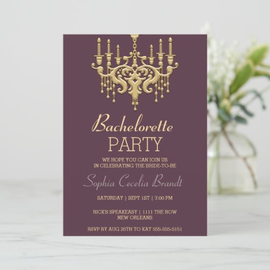 Stylish Gold Chandelier Party Invitation Kaart (Staand voorkant)