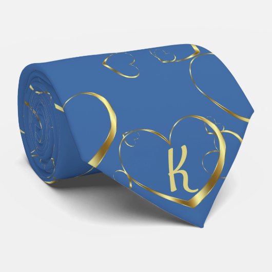Stylish Gold Heart Monogram Valentijn Love Blue Stropdas (Opgerold)