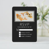 Stylish Gold Koi Fish Wedding RSVP Kaartje (Staand voorkant)