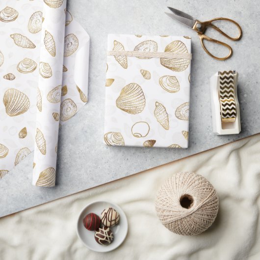 Stylish Gold White Seashells Pattern Cadeaupapier (Crafts)
