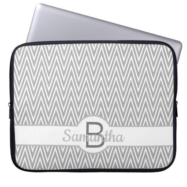 Stylish Grey Chevron Pattern Personalised Laptop Sleeve (Voorkant)