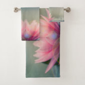 Stylish Lotus Flower Landscape, Zen Bad Handdoek (Insitu)