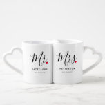 Stylish Mr. & Mrs Custom Achternaam Loversmokken<br><div class="desc">The perfect gift for any koppel,  the fun and modern design features a stypography script "Mr." & "Mrs." with cute little red love heart full stops. The design is easy to personalisalise with your surname and established date.</div>