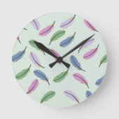 Stylish Pastel Feathers Pattern Ronde Klok (Voorkant)