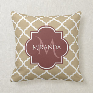 Stylish Tan Quatrefoil Burgundy Monogram en naam Kussen