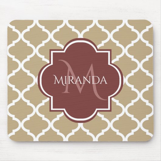 Stylish Tan Quatrefoil Burgundy Monogram en naam Muismat (Voorkant)