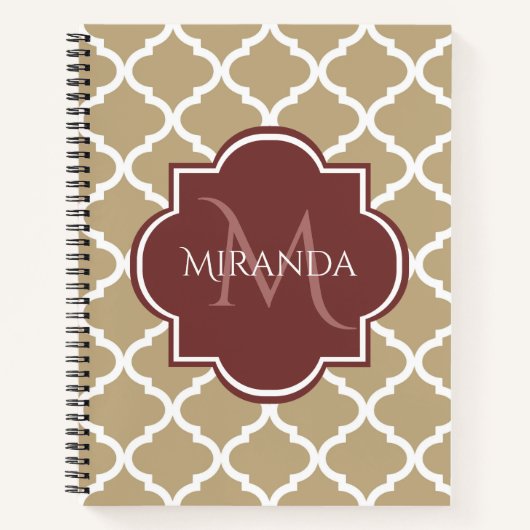 Stylish Tan Quatrefoil Burgundy Monogram en naam Notitieboek (Voorkant)