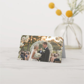 stylish wedding invitation and wedding celebration plaatskaartje