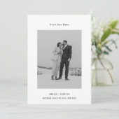 Stylist Eén Foto Schrijfmachine Minimalist Save The Date (Staand voorkant)