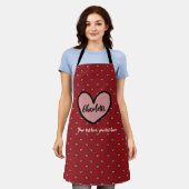 Stylist Schattig Hart Patroon Monogram sjabloon Schort (Gedragen)