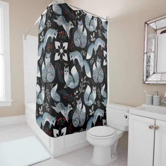  Stylized blue foxes with intricate floral designs Douchegordijn (In situ)