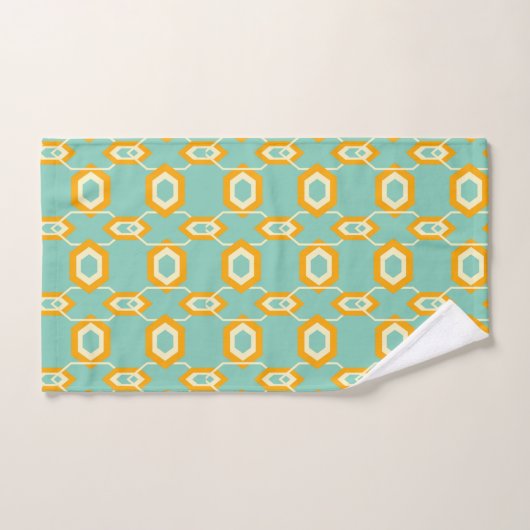Stylized geometric pattern in bold orange hexagon bad handdoek (Handdoek)