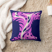 Stylized Letter T with Abstract Floral Design Kussen (Deken)
