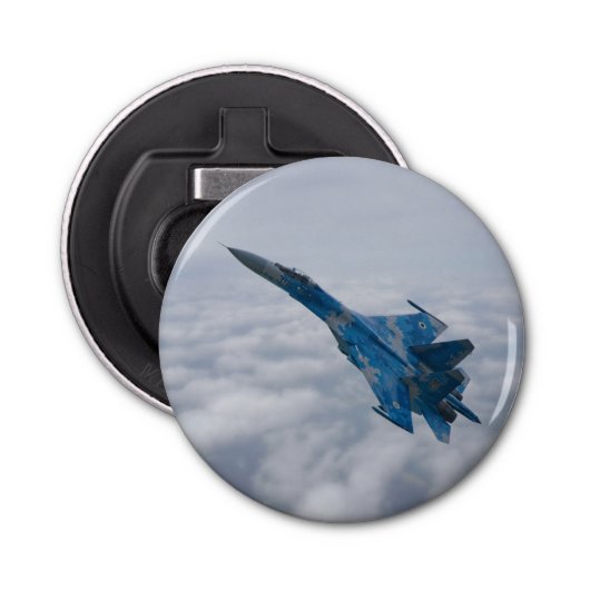 SU-27 flenker boven de wolken Button Flesopener (Voorkant)