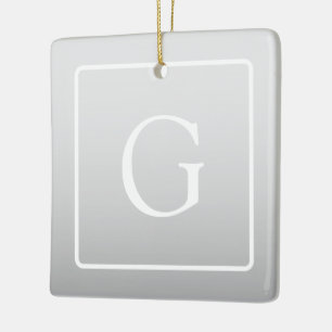 Subtiel Lichtgrijs Gradiënt Achternaam Monogram Keramisch Ornament