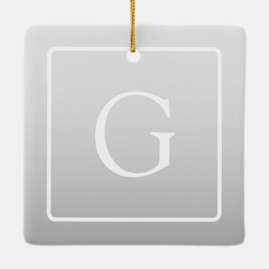 Subtiel Lichtgrijs Gradiënt Achternaam Monogram Keramisch Ornament (Achterkant)