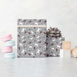 Subtiele geometrie: sterren en driehoeken – grijs cadeaupapier