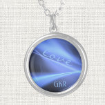 Subtiele Liefde Blauwe Lichten Klein Sterling Zilver Vergulden Ketting<br><div class="desc">Diverse tinten blauw licht met 'liefde' in script en initialen, versiert deze stijlvolle 0.75" Sterling Silver plated ronde charme voor hem of haar (de tekst zal klein zijn). Wijzig tekst en initialen met behulp van de Sjabloon. De 18" ketting heeft een kreeft-klauw sluiting en een 2" extender. Het ketting komt...</div>