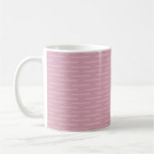 Subtiele lijnen op roze koffiemok (Links)