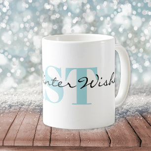 Subtiele monogram en warme winterwensen koffiemok