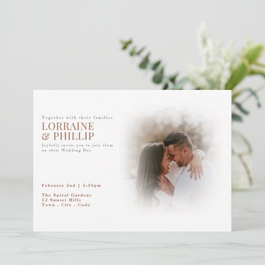 Subtiele zachte witte foto gradient bruiloft kaart (Staand voorkant)