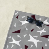 Subtle Geometry: Stars & Triangles – Grey Strandlaken (In situ)