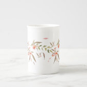 Subtle Painted Floral Peach Tea Porselein Kop (Voorkant)