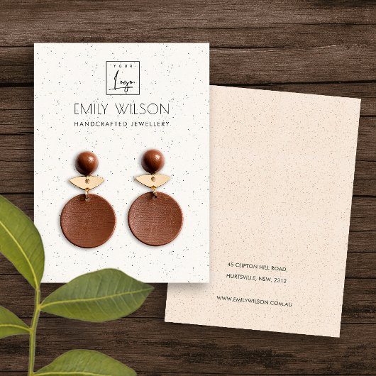 SUBTLE WITTE CERAMISCHE TEXTURE EARRING DISPLAY LO VISITEKAARTJE