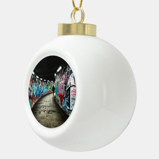 Subway graffiti keramische bal ornament (Rechts)