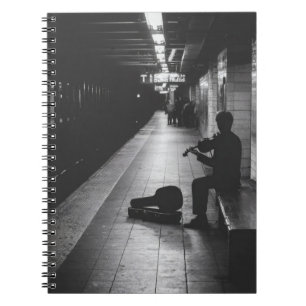 Subway Violinist Shadow Notitieboek
