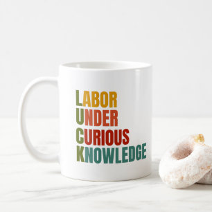 Succes. Arbeid onder nieuwsgierige kennis Koffiemok
