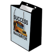 Success Navigator School Bus Bestuurder Medium Cadeauzakje (Achterkant Gekanteld)