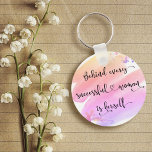 Succesvolle Waterverf roze vrouw Chic Typografie Sleutelhanger<br><div class="desc">"Achter elke succesvolle vrouw is zij." Wie heeft Prins Charming nodig? Maak je eigen "gelukkig ooit daarna" en omarm 'meisjeskracht' wanneer je deze stijlvolle, kleurrijke inspirerend feministische acrylsleutelhanger gebruikt met een zwarte handgeschreven script dat een gele, perzik, roze en paarse ombre waterverf splash omhelst. Deze sleutelhanger komt in kleine en...</div>