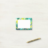 Succulente planten in groen en geel post-it® notes (Op bureau)