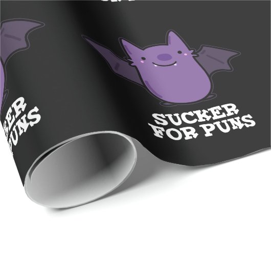 Sucker for Puns Funny Baby Bat Pun Dark BG Cadeaupapier (Rol Hoek)