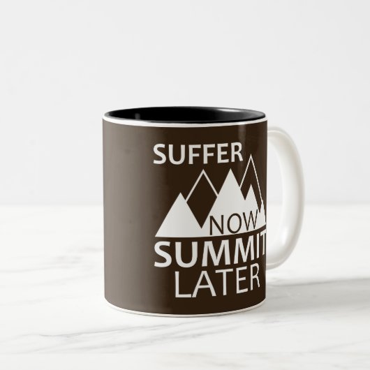 Suffer Now Summit later Tweekleurige Koffiemok (Voorkant rechts)