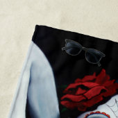 Sugar Skull Red Roses Zwart Strandlaken (In situ)