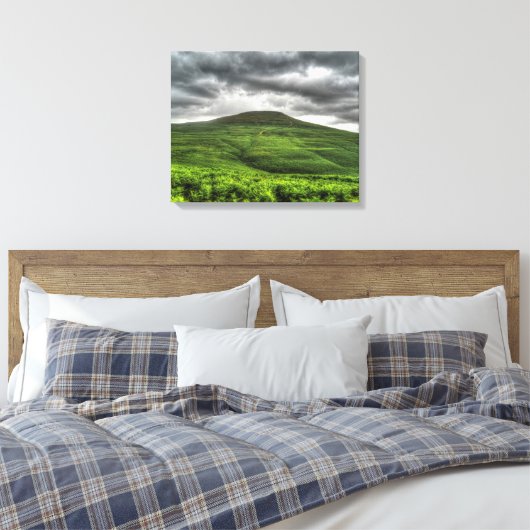 Sugarloaf berg in Wales Canvas Print (Insitu (Slaapkamer))