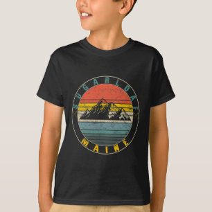 Sugarloaf Maine Skiing Mountain Snowboarding Ski W T-shirt