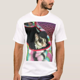 Suikerglijder die een Pet draagt T-shirt