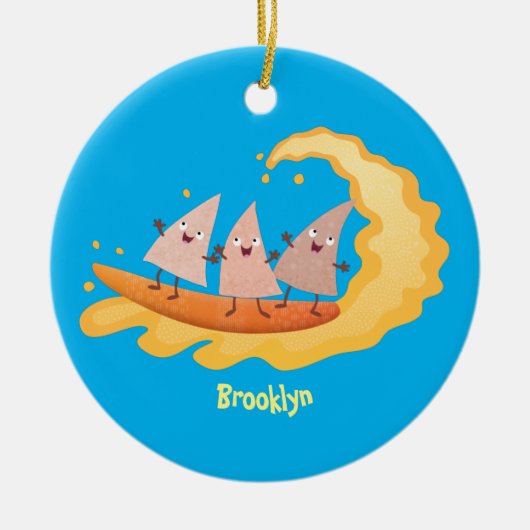 Suikernachos-maïschips surfende cartoon keramisch ornament (Voorkant)