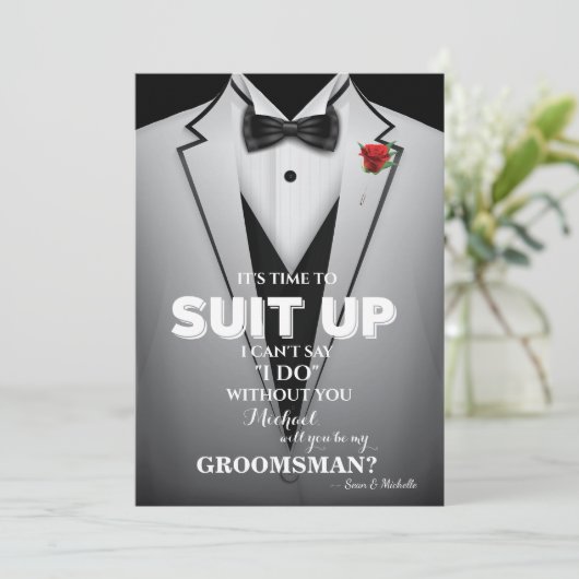 Suit omhoog Groomsman Tuxedo Uitnodiging (Staand voorkant)