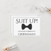 Suit Up Be My Groomsman Kaart (Voorkant / Achterkant in situ)