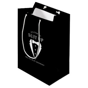 "SUIT UP" Black Tuxedo Suit Groomsman Voorstel Medium Cadeauzakje