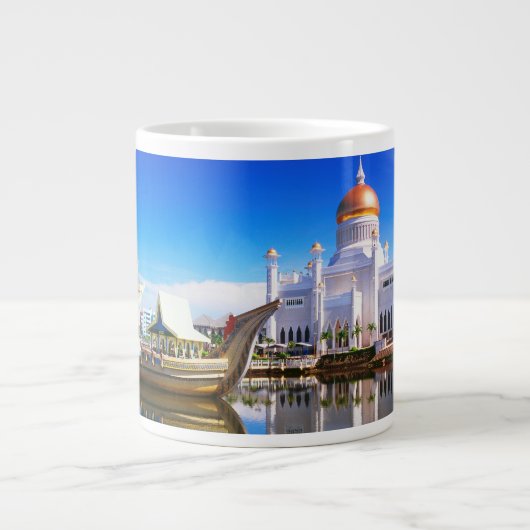 Sultan Omar Ali Saifuddien Mosque Grote Koffiekop (Voorkant)