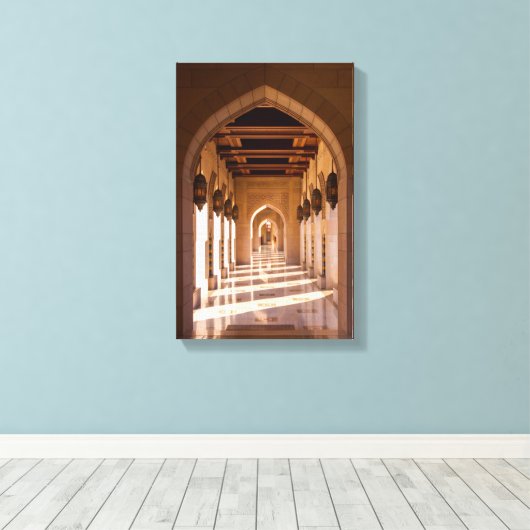 Sultan Qaboos Grand Mosque in Muscat, Oman Canvas Afdruk (Insitu (Houten vloer))