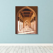 Sultan Qaboos Grand Mosque in Muscat, Oman Canvas Afdruk (Insitu (Houten vloer))